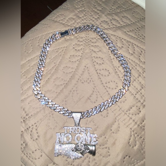 Custom designed diamond Cuban chain and pendant - Picture 1 of 2